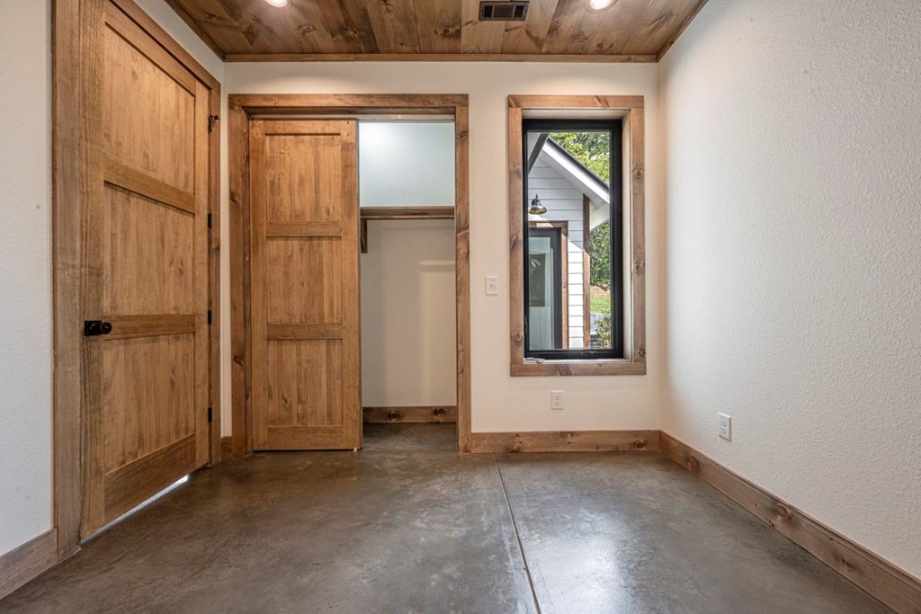 419173 Mineral Bluff Residential