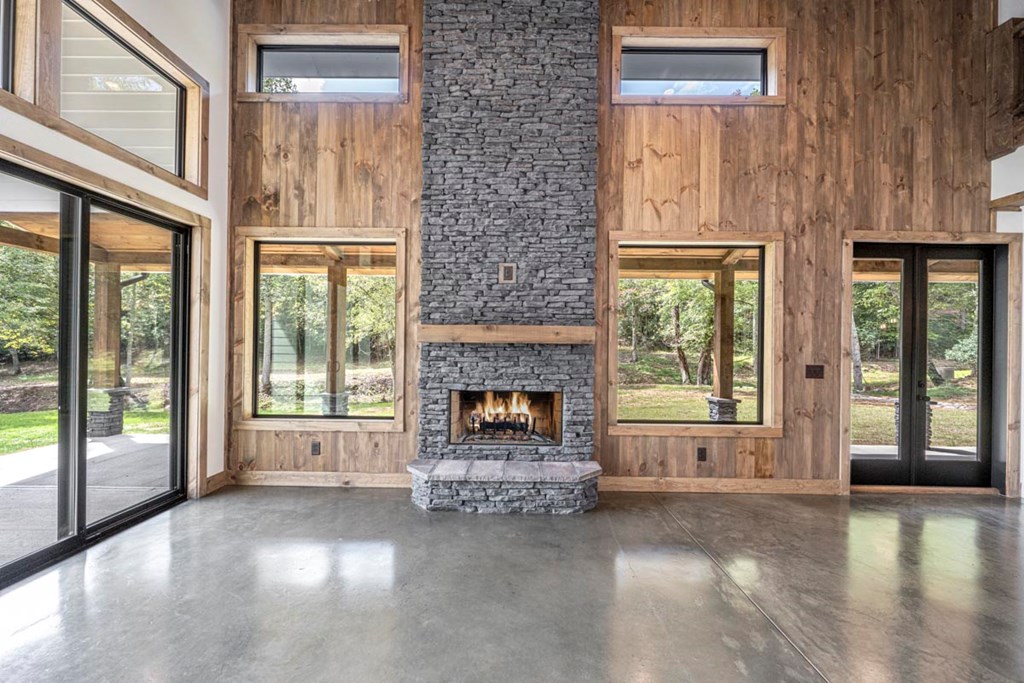 419173 Mineral Bluff Residential