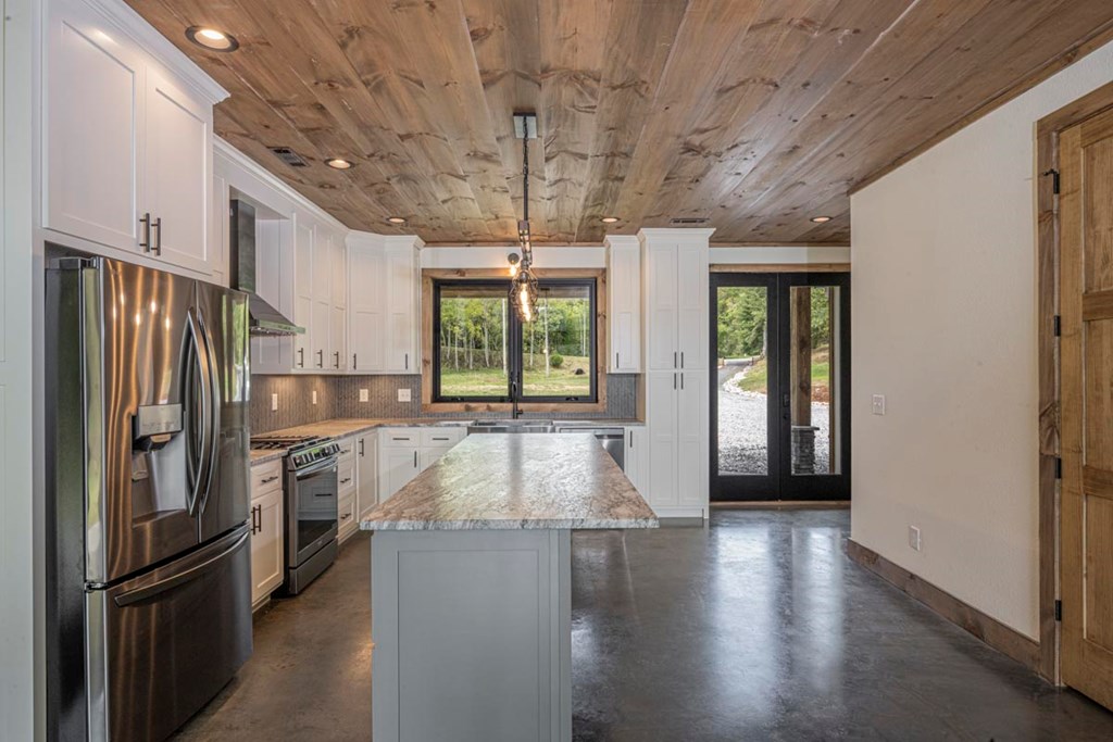 419173 Mineral Bluff Residential