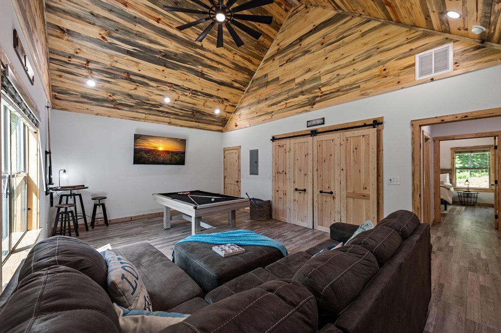 419175 Blue Ridge Residential
