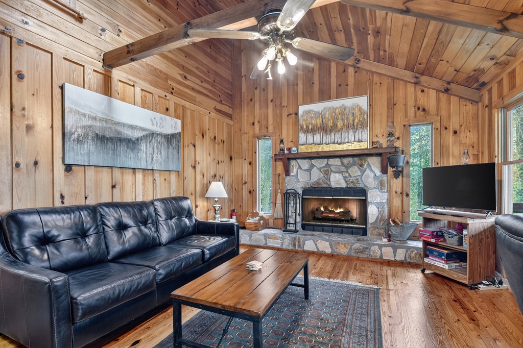 419190 Mineral Bluff Residential