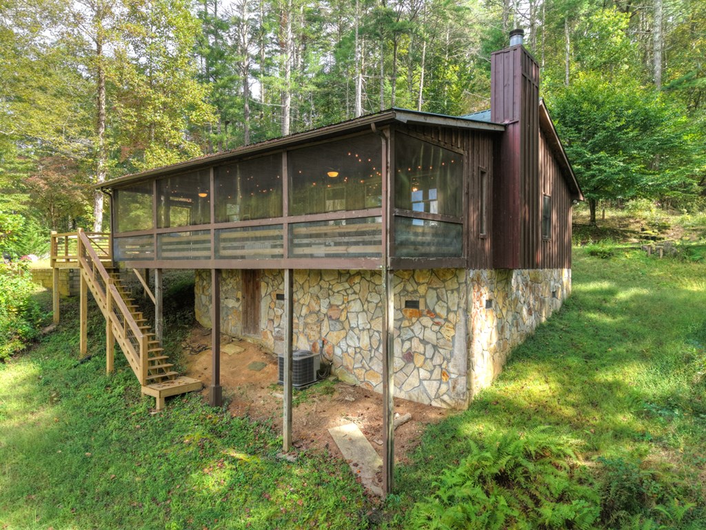 419190 Mineral Bluff Residential