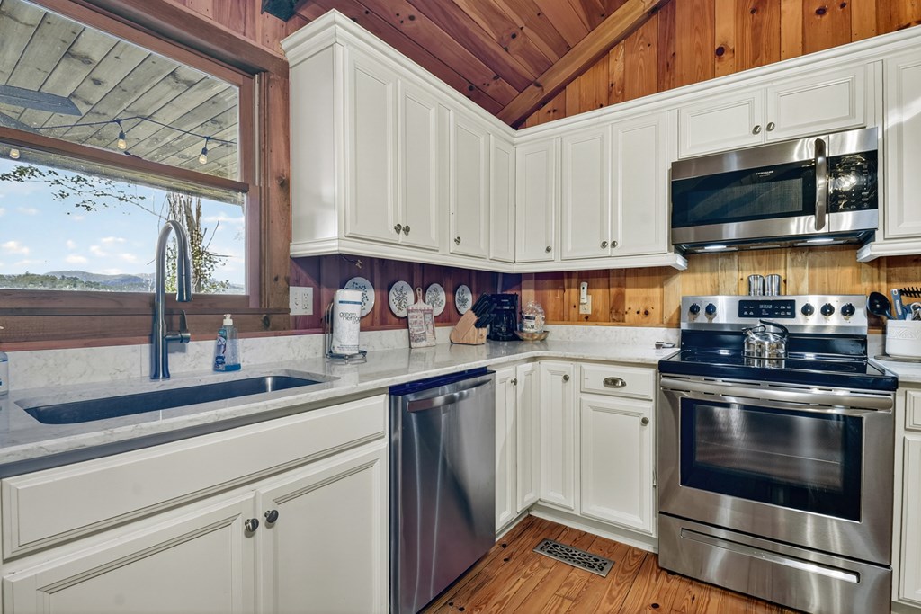 419190 Mineral Bluff Residential