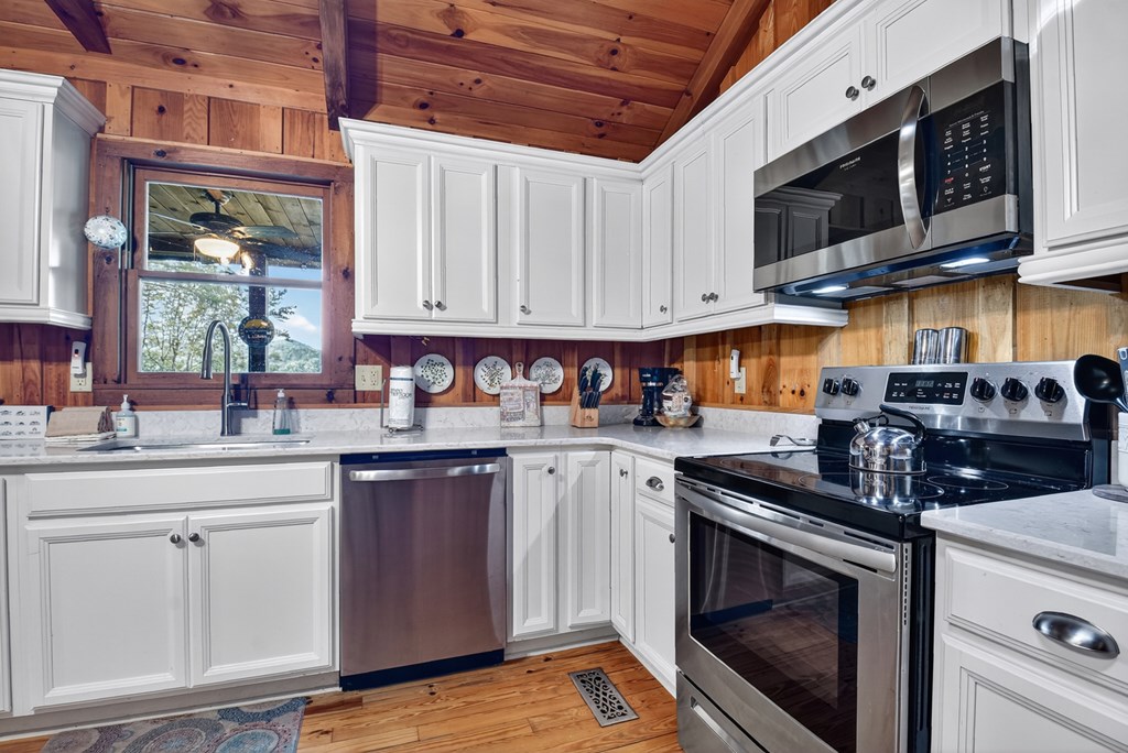 419190 Mineral Bluff Residential
