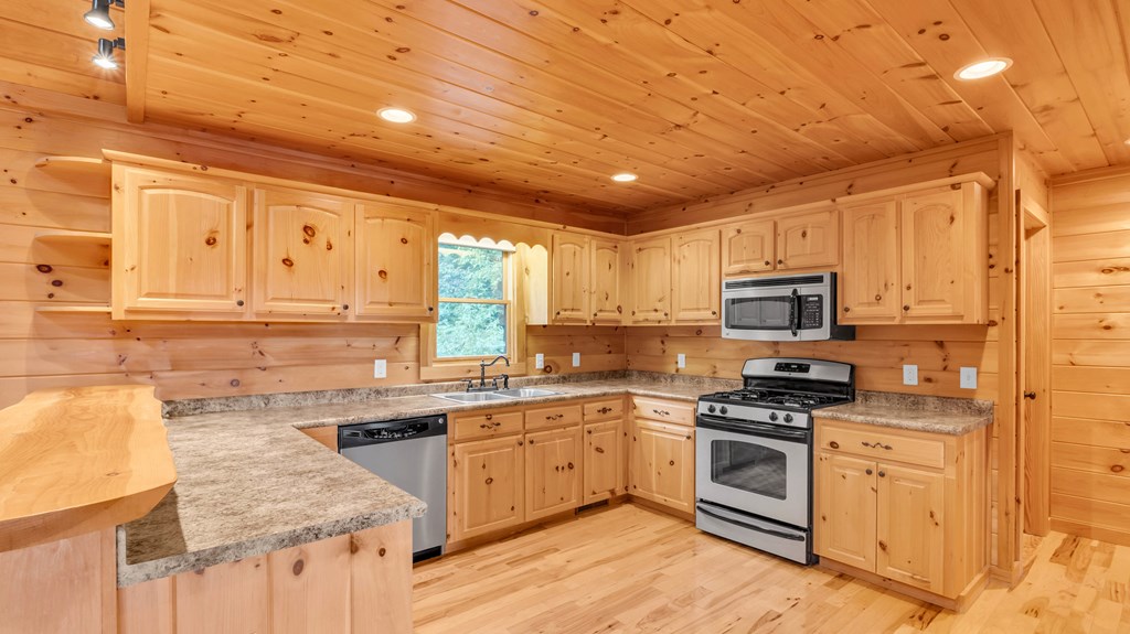 419200 Morganton Residential