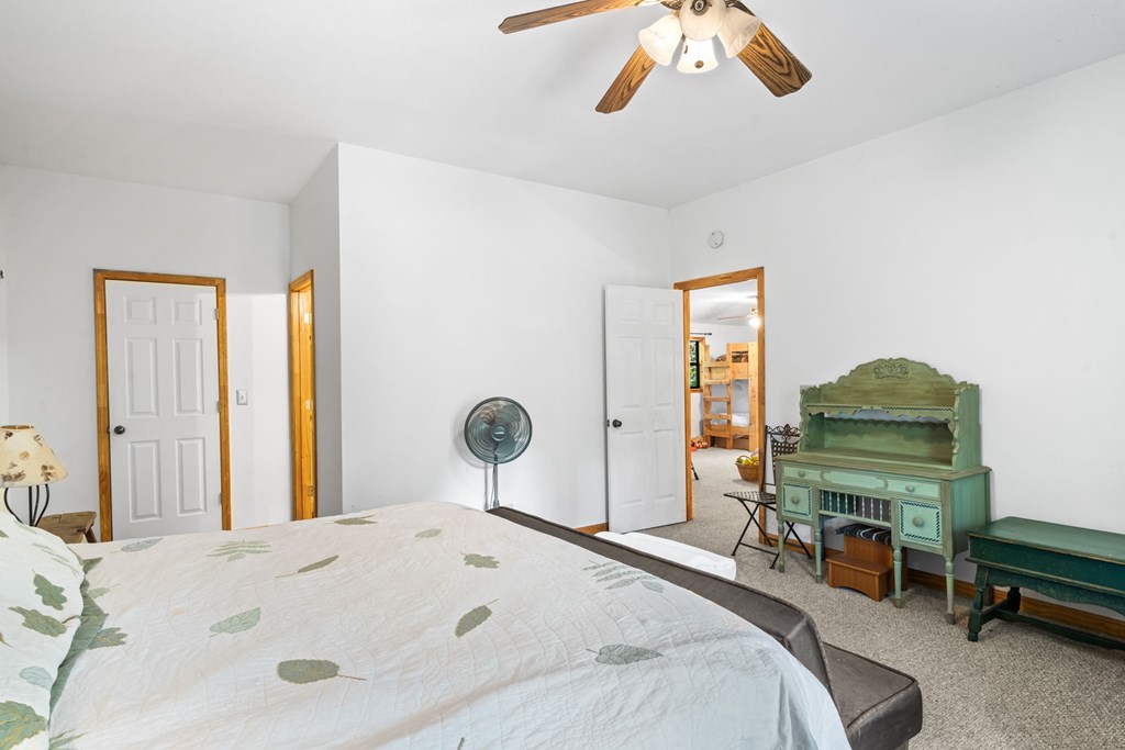 419212 Young Harris Residential