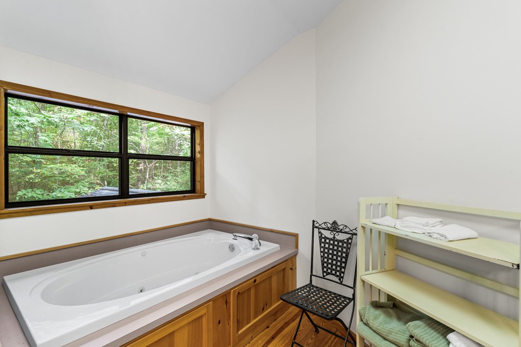 419212 Young Harris Residential