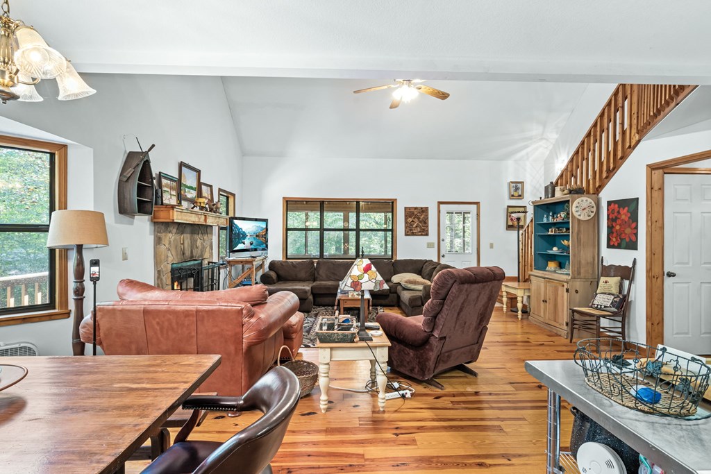 419212 Young Harris Residential
