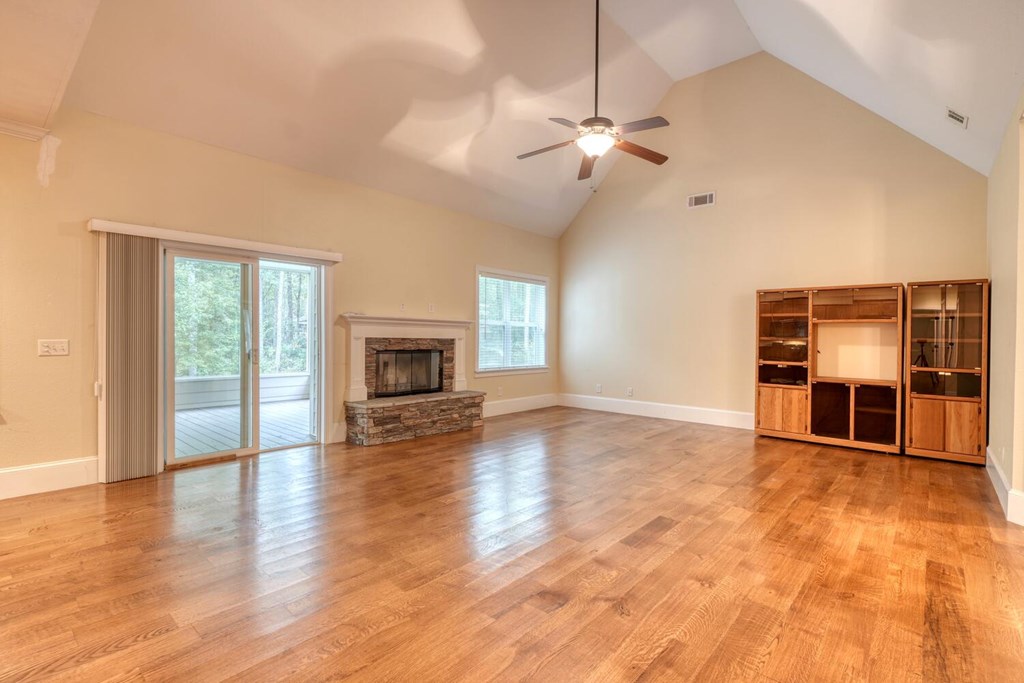 419222 Hiawassee Residential