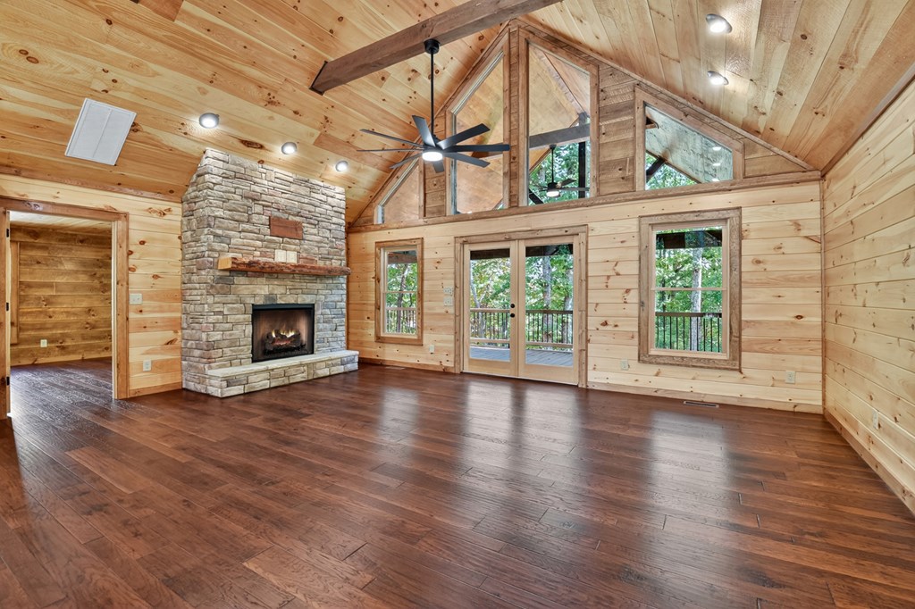 419236 Mineral Bluff Residential