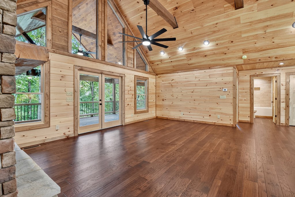 419236 Mineral Bluff Residential