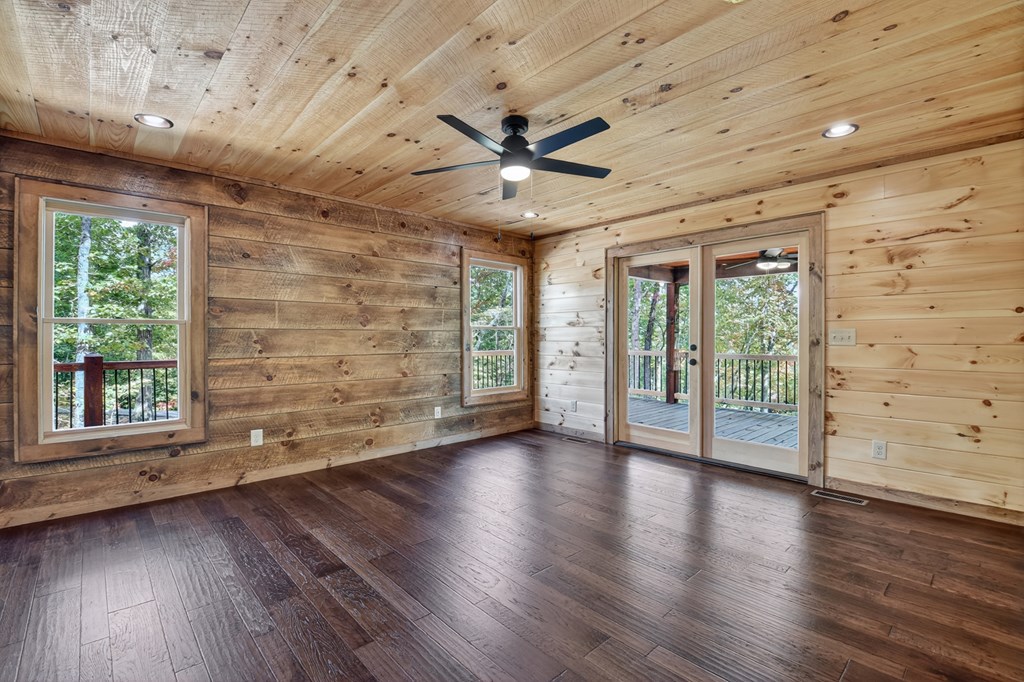 419236 Mineral Bluff Residential