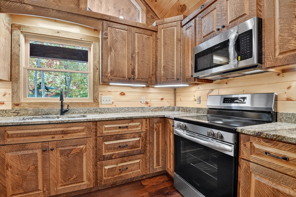 419236 Mineral Bluff Residential