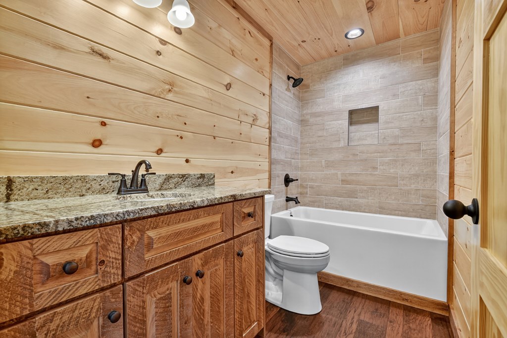 419236 Mineral Bluff Residential