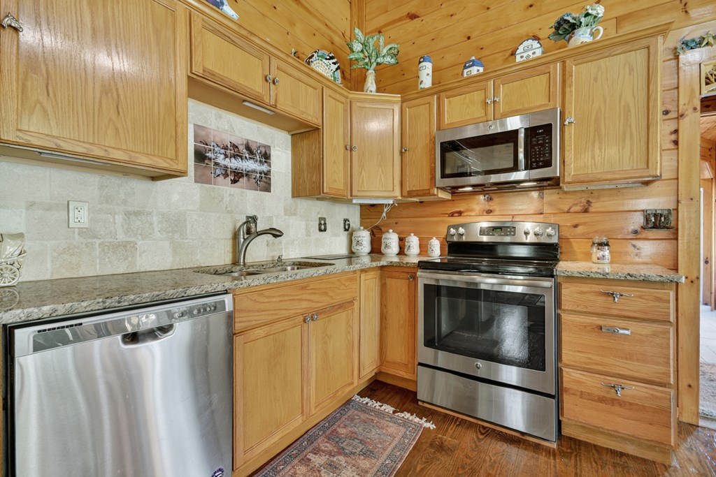 419242 Morganton Residential