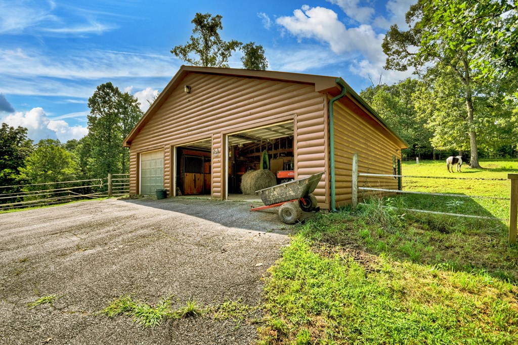 419242 Morganton Residential