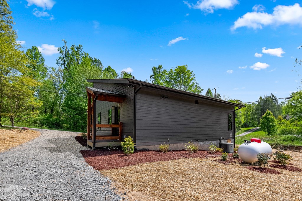 419244 Blue Ridge Residential