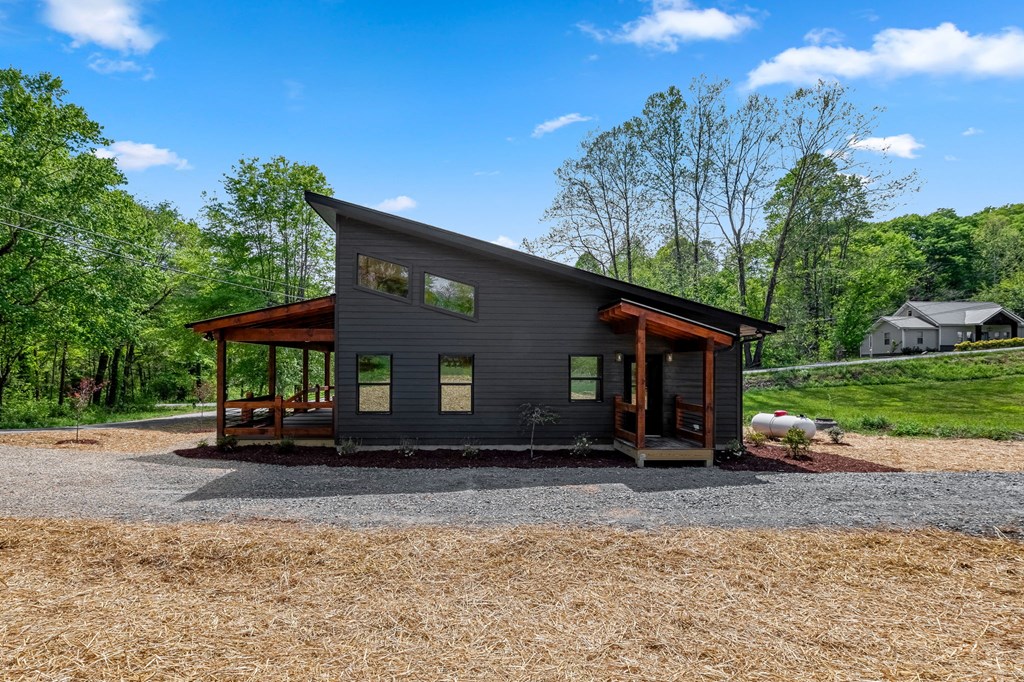 419244 Blue Ridge Residential