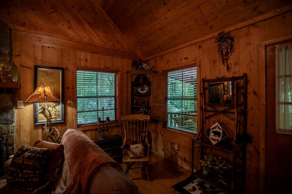 419251 Hiawassee Residential