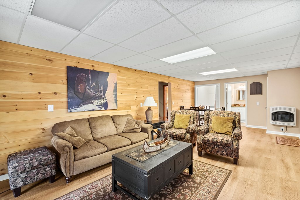 419252 Mineral Bluff Residential