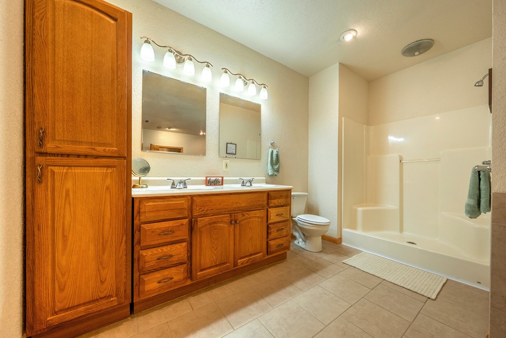 419267 Young Harris Residential