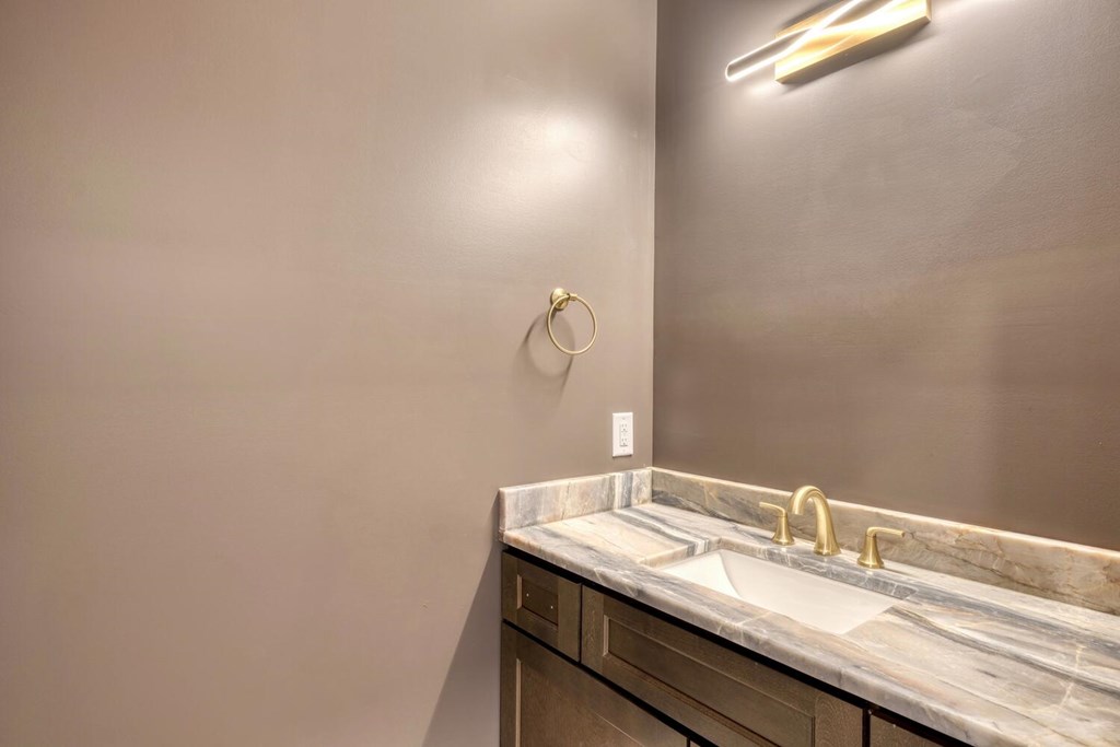 419276 Hiawassee Residential