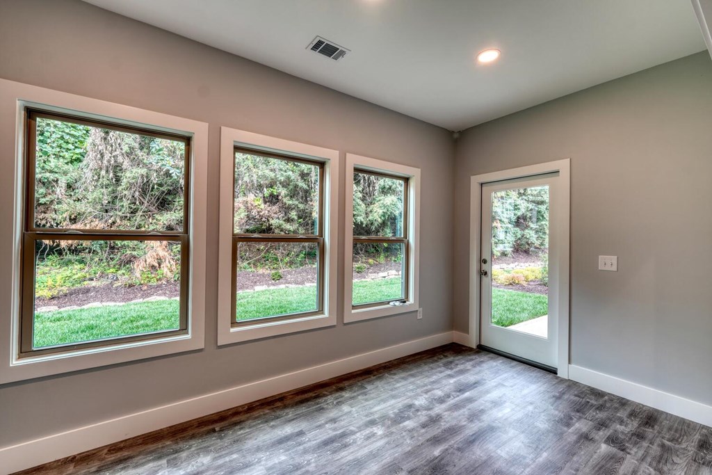 419276 Hiawassee Residential