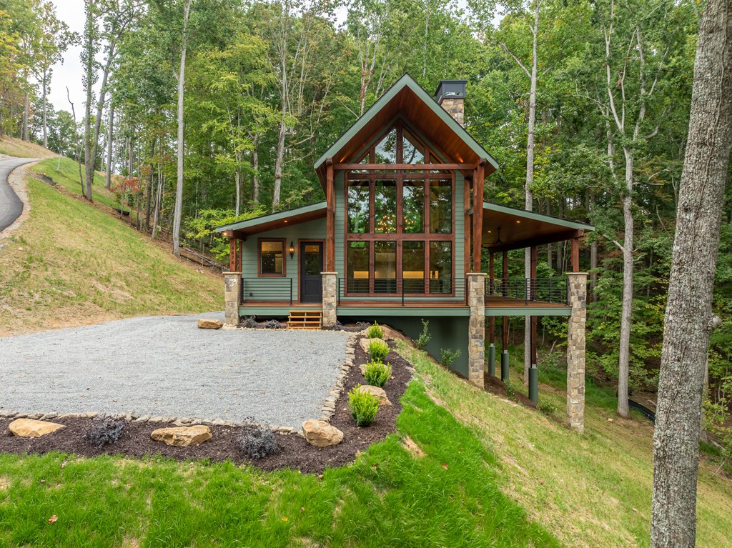 419290 Young Harris Residential