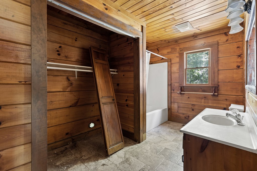 419293 Morganton Residential