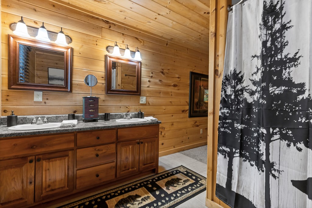419303 Blue Ridge Residential