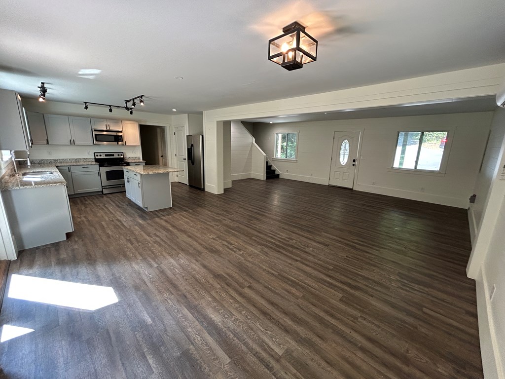 419306 Mineral Bluff Residential