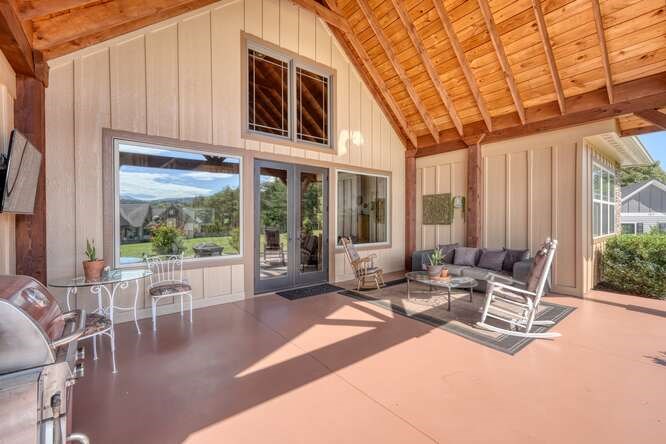 419316 Young Harris Residential