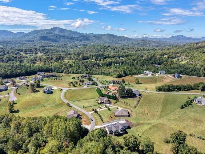 419316 Young Harris Residential