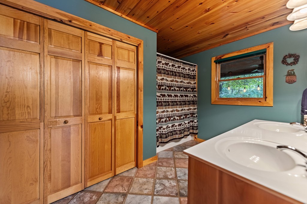 419329 Blue Ridge Residential