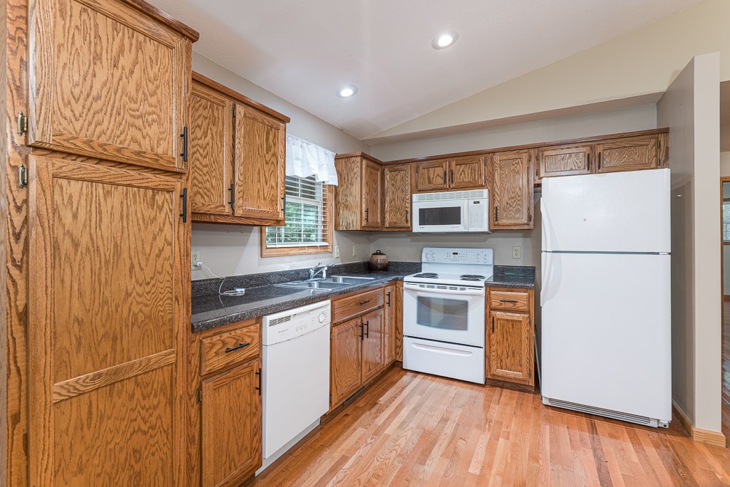 419341 Murphy Residential