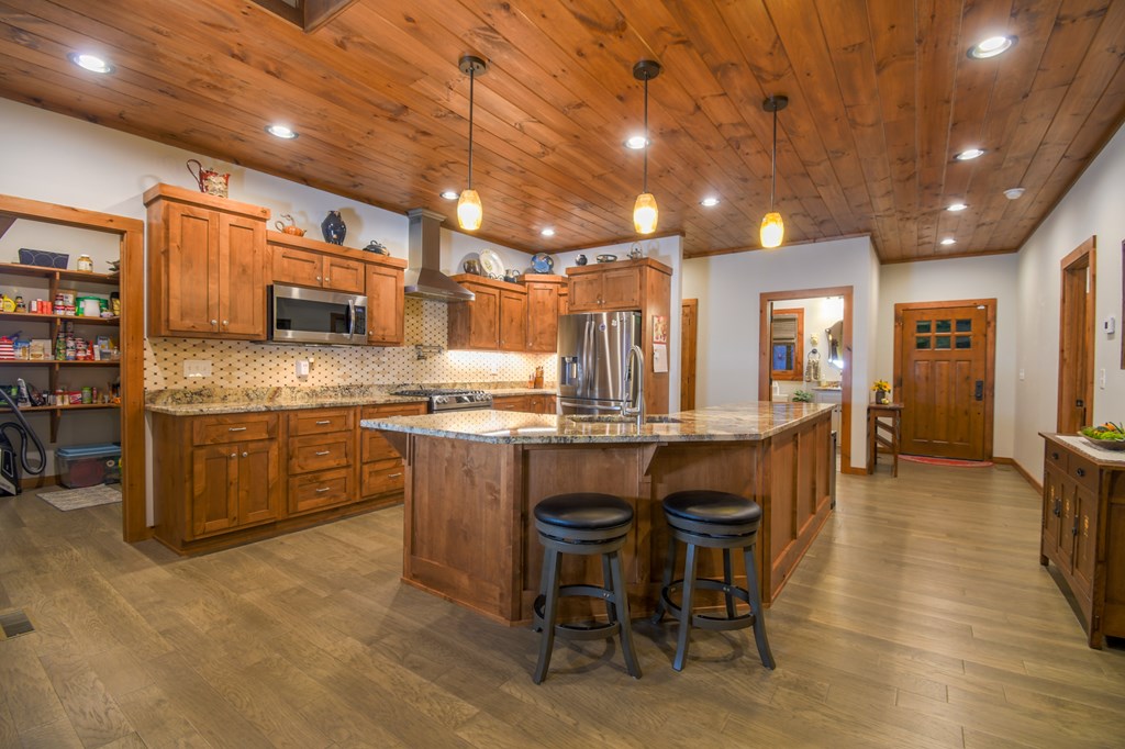 419343 Mineral Bluff Residential