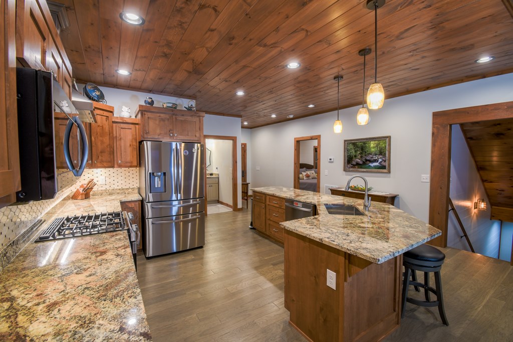 419343 Mineral Bluff Residential