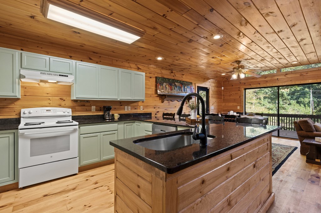 419373 Ellijay Residential