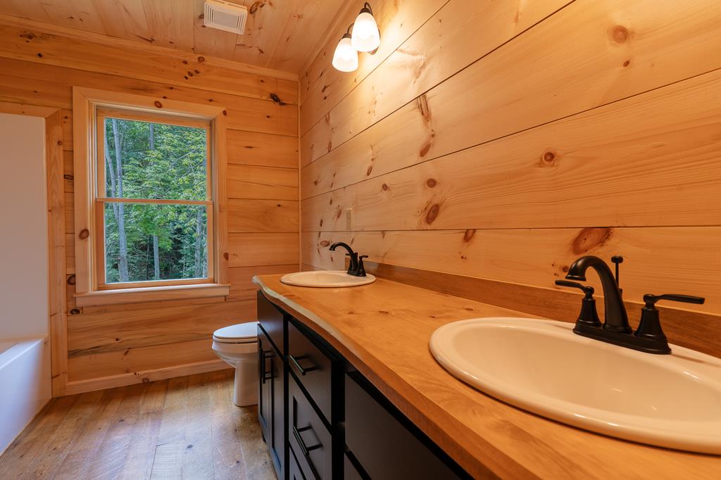419377 Cherry Log Residential