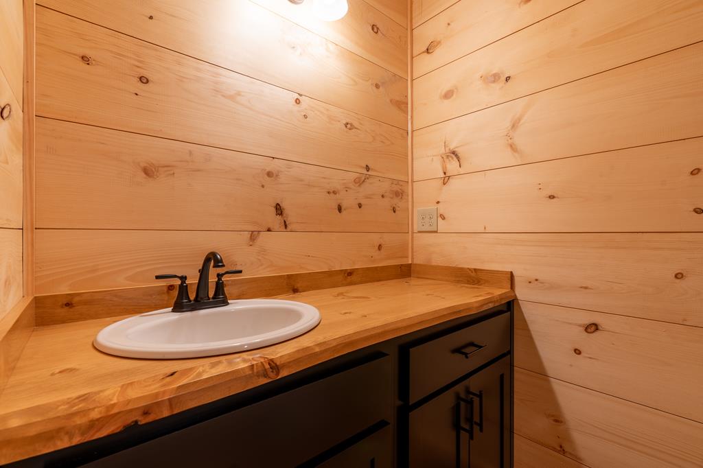 419377 Cherry Log Residential