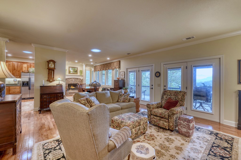 419380 Hayesville Residential