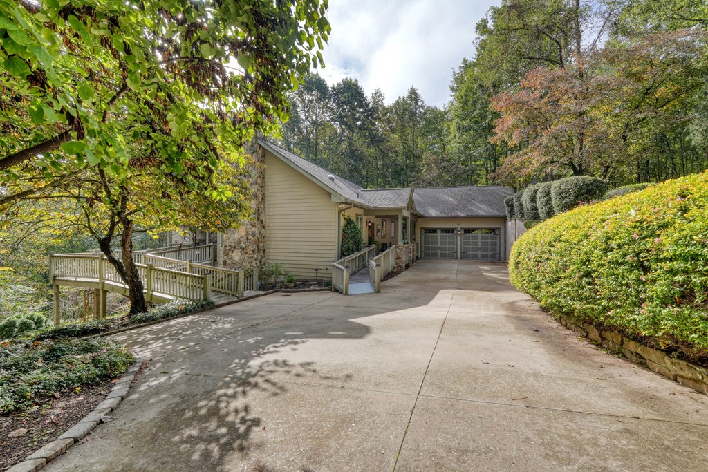 419380 Hayesville Residential