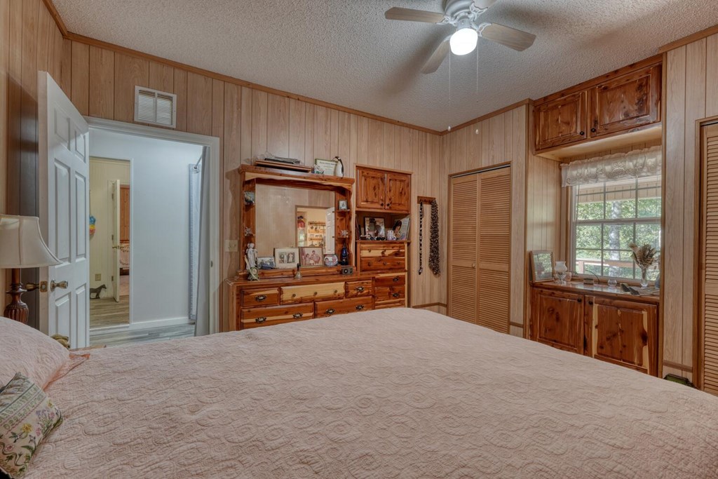 419390 Hiawassee Residential