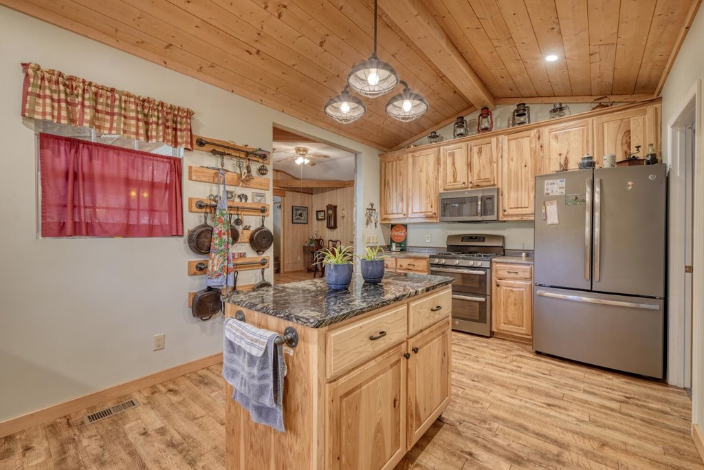419390 Hiawassee Residential