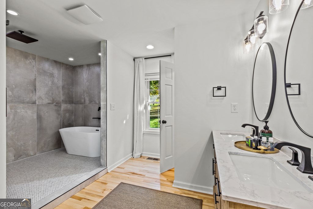 419395 Blue Ridge Residential