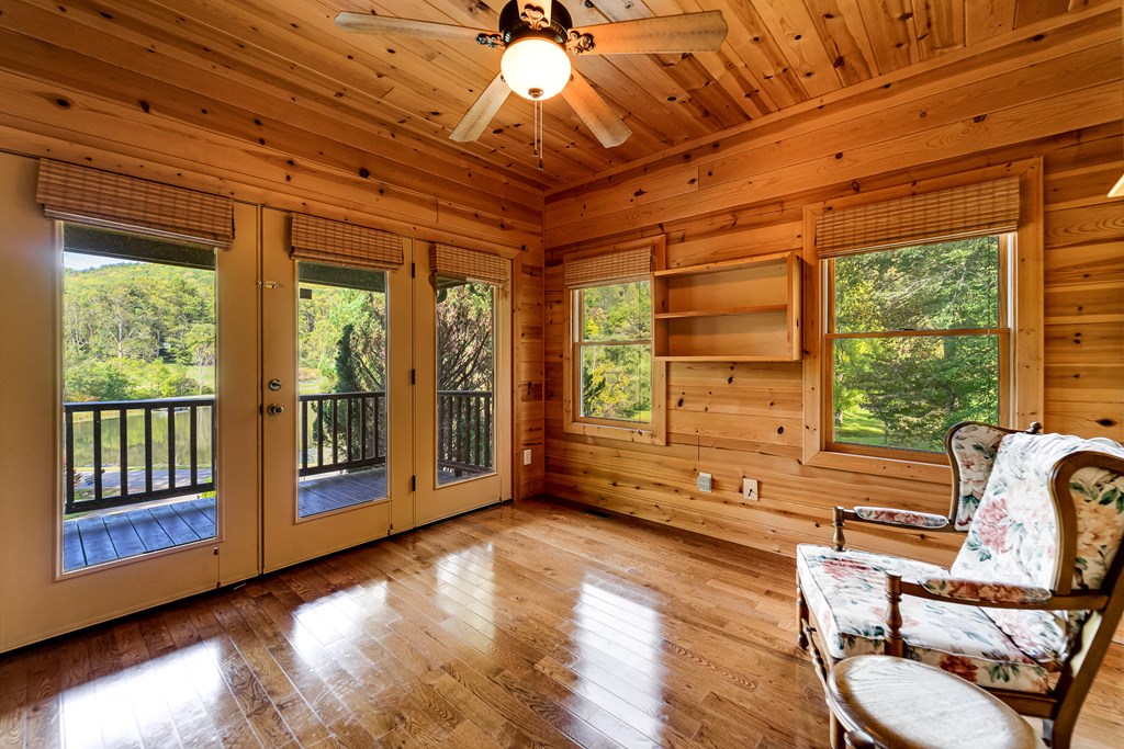 419446 Hayesville Residential