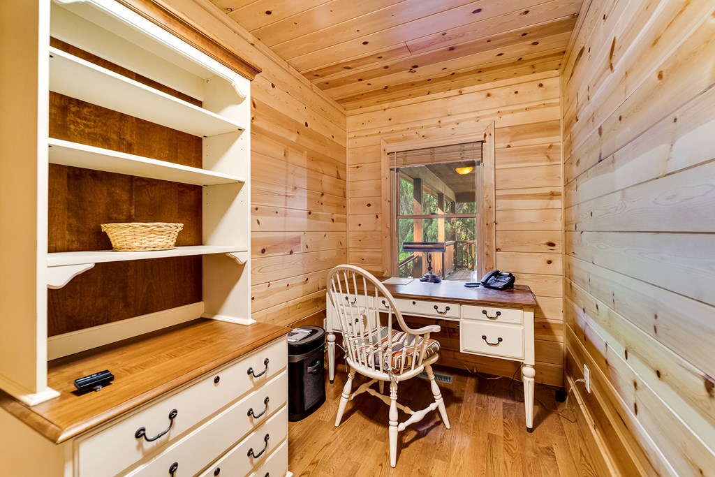 419446 Hayesville Residential