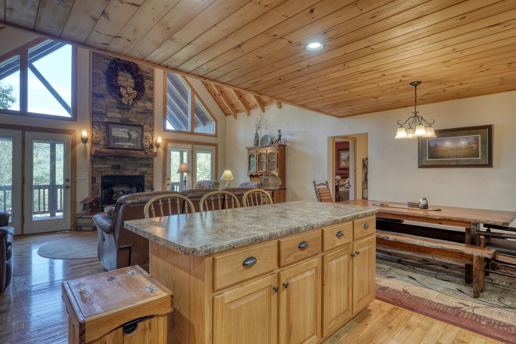 419450 Hiawassee Residential