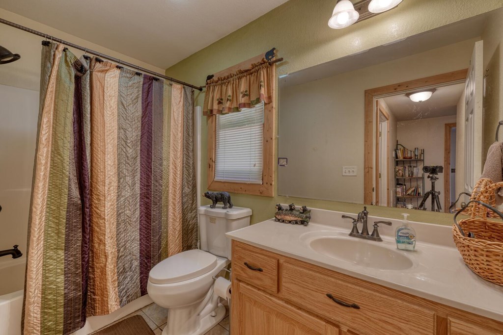419450 Hiawassee Residential