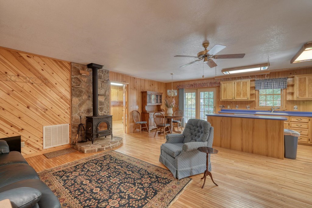 419462 Hiawassee Residential